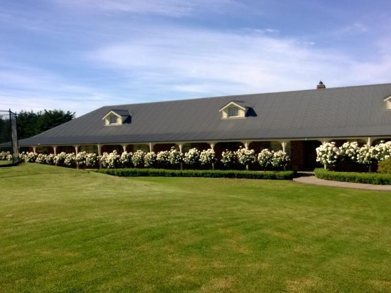 Cleggett Estate Bed & Breakfast Gisborne Exterior photo